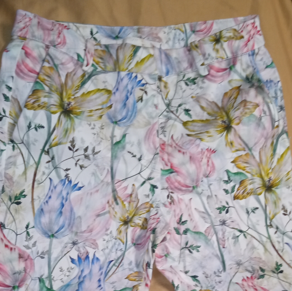 H&M Floral Trousers  size 6